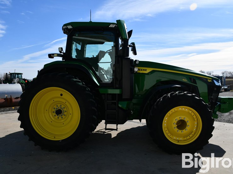 2022-john-deere-8r-410-image-4