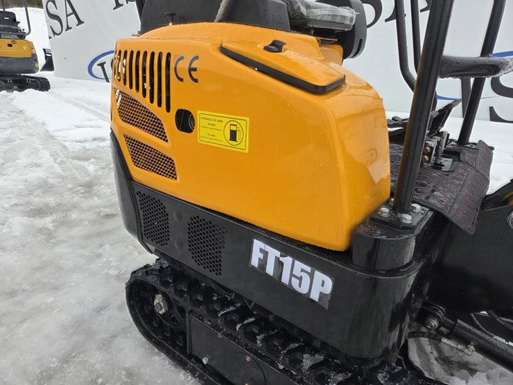 #5016-•-unused-future-ft15p-mini-excavator-image-17