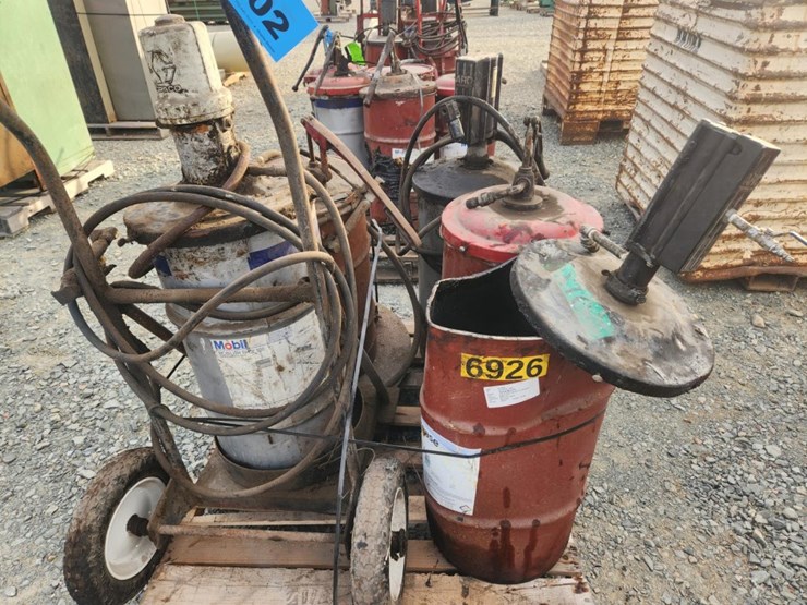 #6016-•-(5)-grease-pumps-image-6