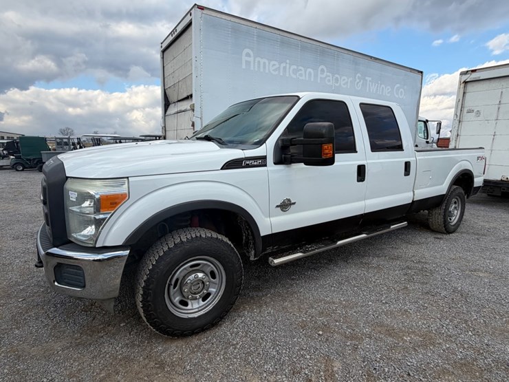 2011-ford-f250-xl-image-1