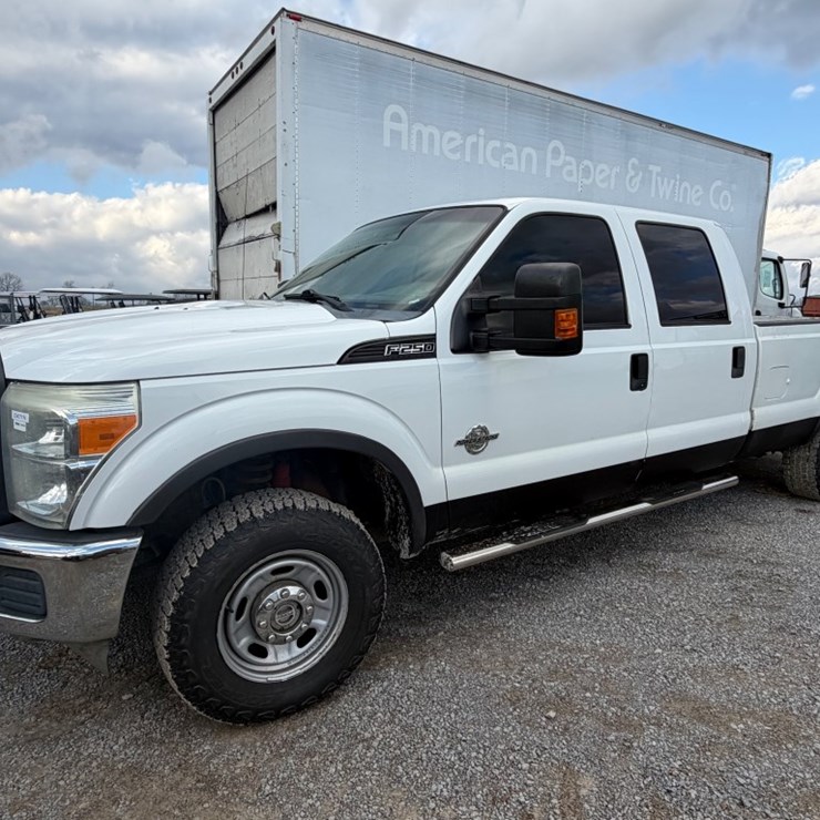 2011 FORD F250 XL