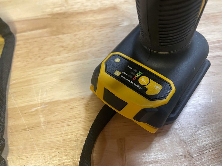 #2037-•-dewalt-compatible-20v-cordless-impact-driver-and-hammer-drill-with-(2)-8ah-batteries-and-battery-charger-in-carrying-case-(pr12)-image-13