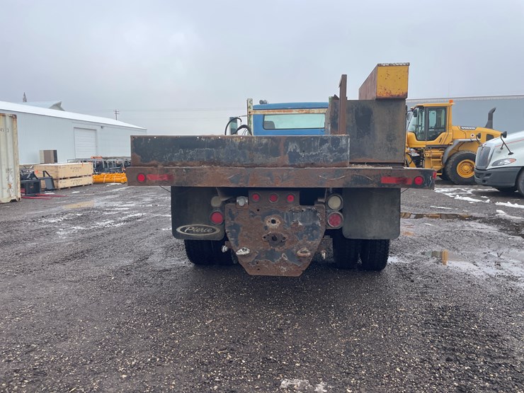 #1015-•-1992-navistar-international-transportation-flatbed-truck-(has-wi-title)-image-6