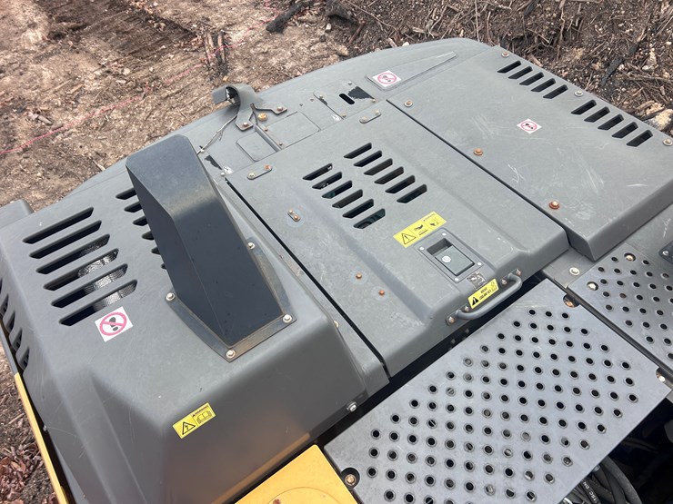 2022-volvo-ec220el-image-18