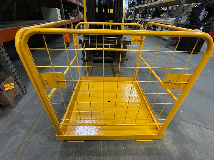 #2027-•-forklift-platform-basket-with-fork-pockets-(pr3)-image-2