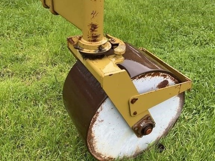 (offsite)-schmeiser-18'x40'-triplane-image-15