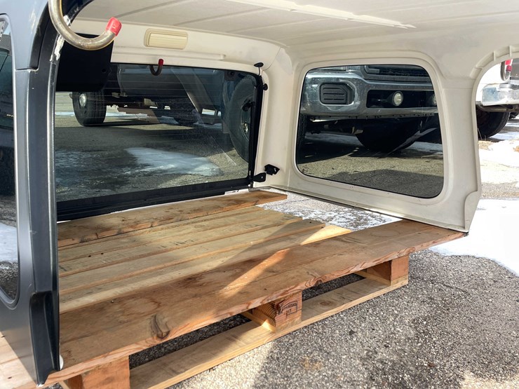 2000-jeep-wrangler-sport-image-57