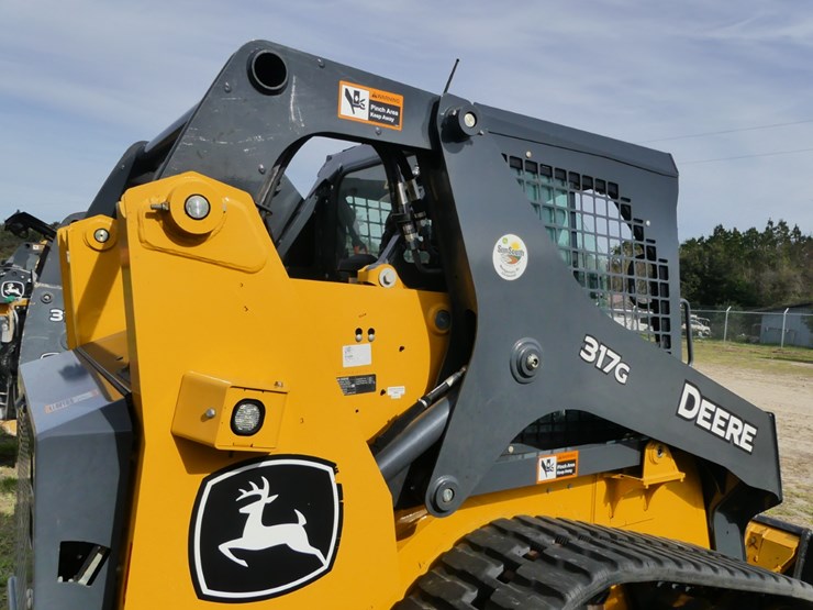 2023-deere-317g-image-7