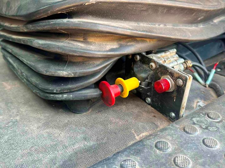 2016-freightliner-cascadia-image-6