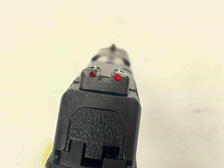 smith-&-wesson-pistol-image-7