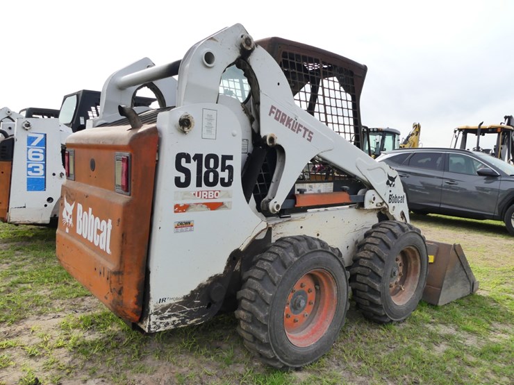 2004-bobcat-s185-image-3