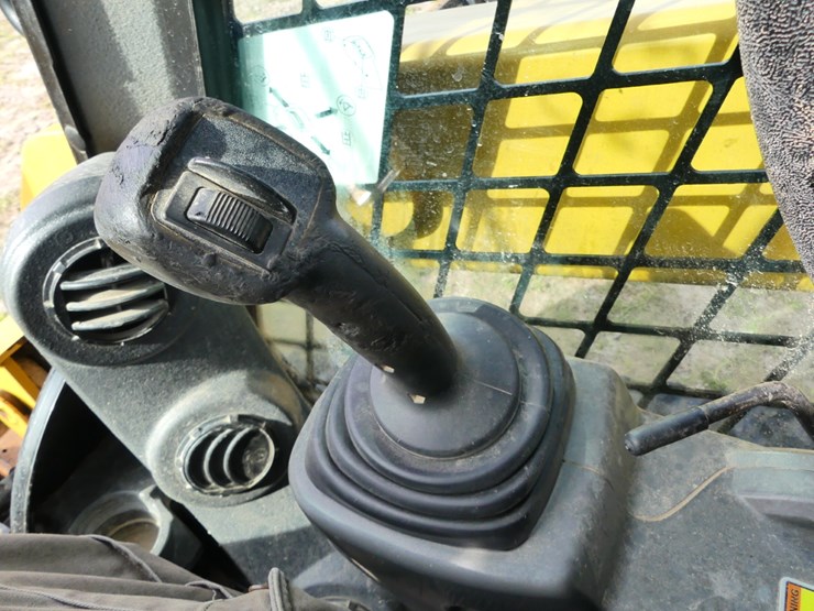 2019-caterpillar-259d-image-14