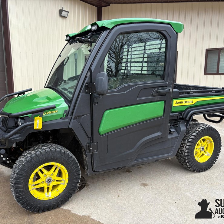 2023 JOHN DEERE GATOR
