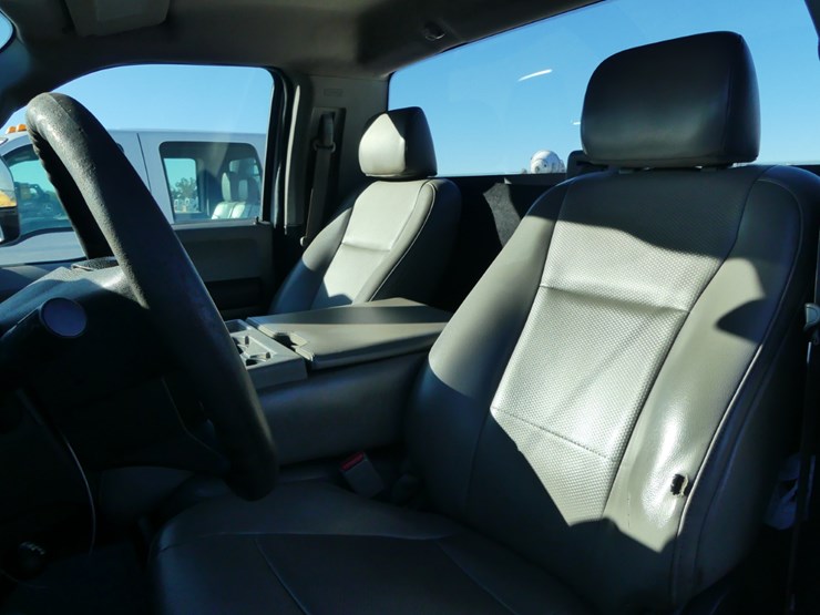 2017-ford-f350-xl-image-10