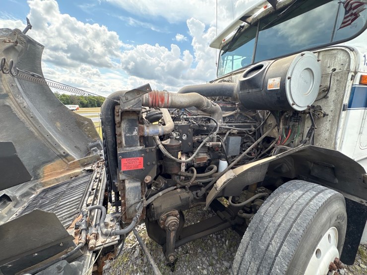 1994-international-9400-eagle-image-18