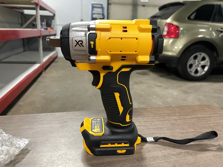 #2066-•-dewalt-compatible-20v-cordless-impact-wrench-(cw)-image-1