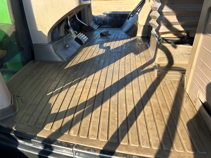 john-deere-9560r-image-23