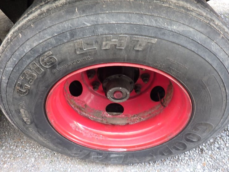 2018-hyundai-translead-image-21