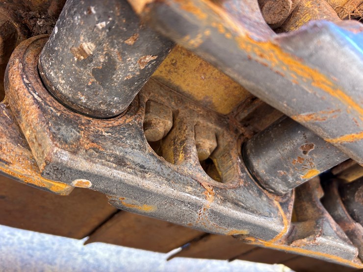 komatsu-d61pxi-24-image-23