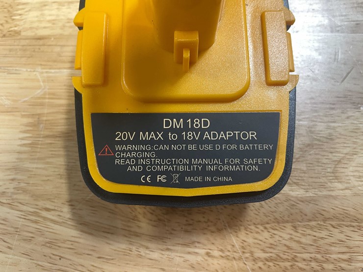 #2034-•-dewalt-style-18-volt-to-20-volt-adapter-(pr12)-image-2