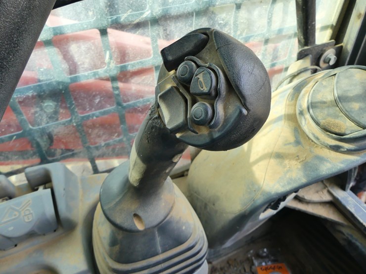 kubota-svl97-2-image-14