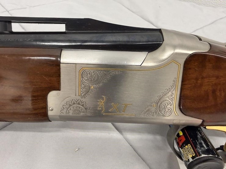 browning-citori-xt-12-gauge-shotgun-image-8