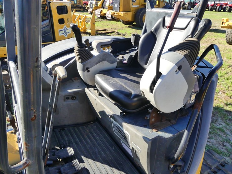 2011-deere-50d-image-12