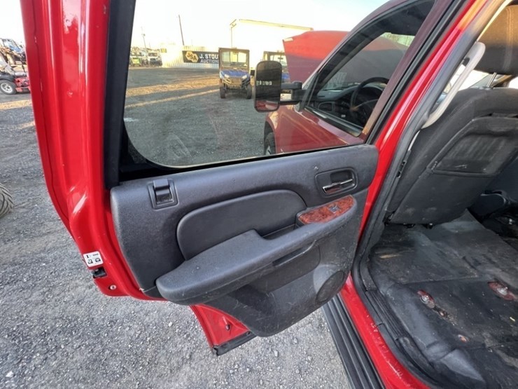 2012-gmc-yukon-image-24