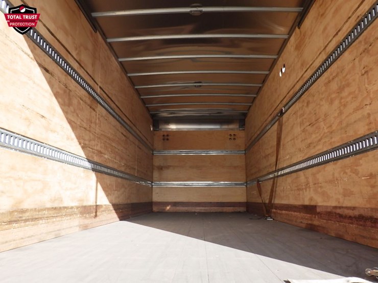 2020-hino-268a-image-9