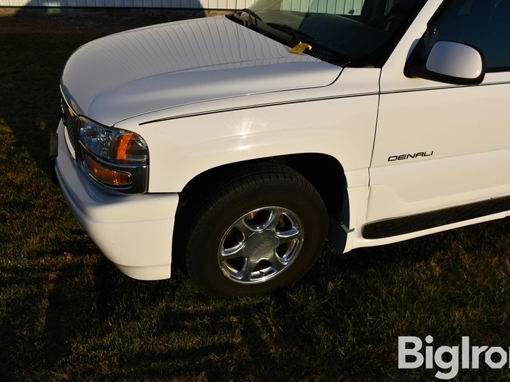 2003-gmc-yukon-xl-image-12