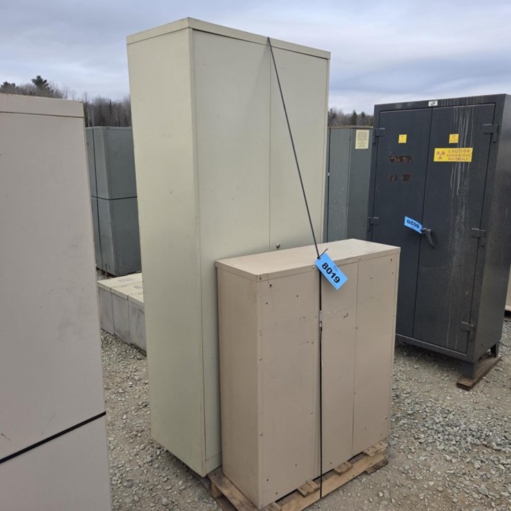 #6049 • Cabinet And Shelf