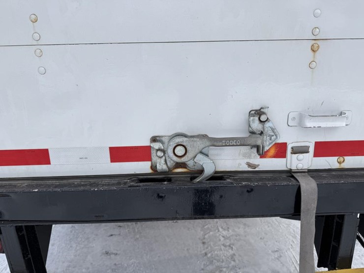 #2225-•-1996-chevrolet-box-truck-image-18