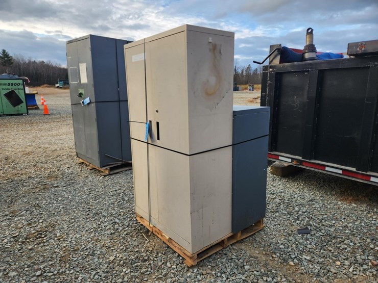 #6043-•-(2)-cabinets-image-1