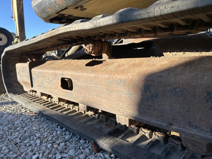 caterpillar-307-image-77