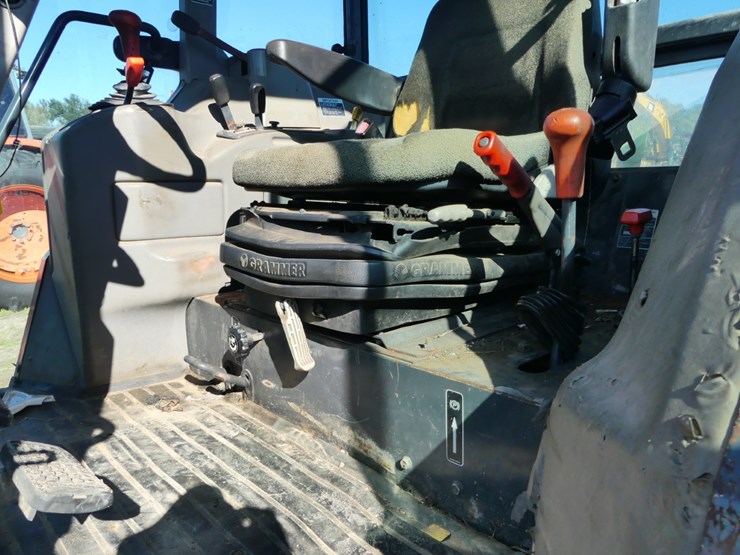 2009-kubota-m108s-image-15