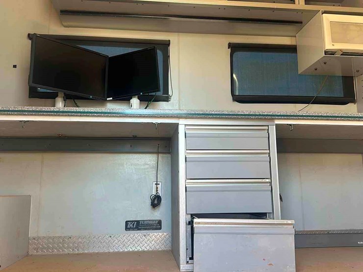 2012-brumley-manufacturing-data-van-trailer-image-9