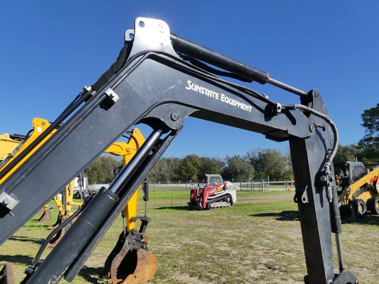 2020-deere-26g-image-4