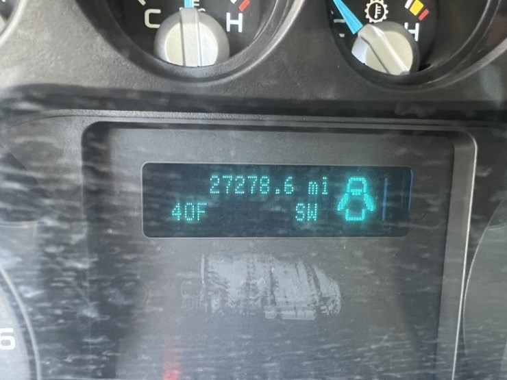 2015-ford-f450-xlt-sd-image-33