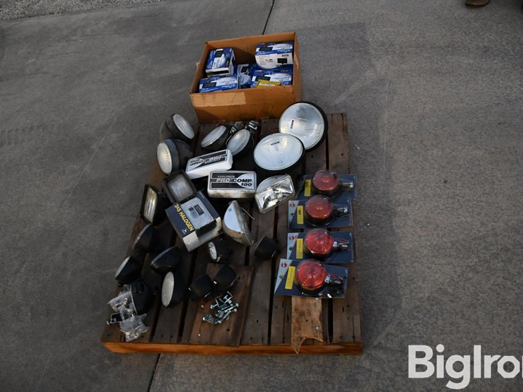 pallet-of-different-types-of-lights-image-4