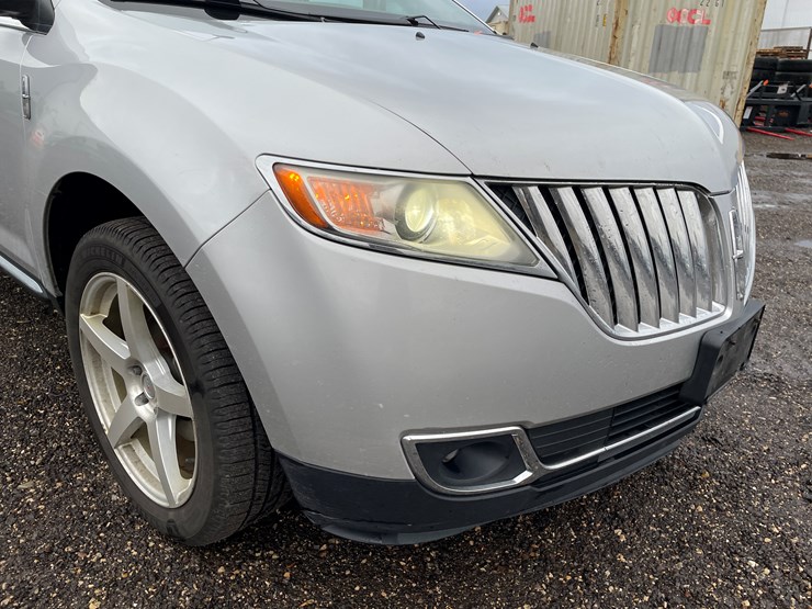 2012-lincoln-mkx-image-13