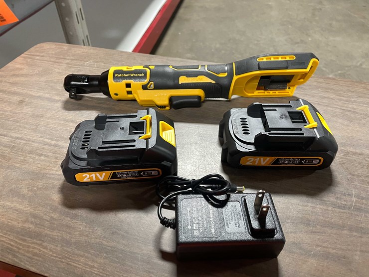 #2056-•-ratchet-wrench-set-and-(2)-21-v-batteries-(cw)-image-4