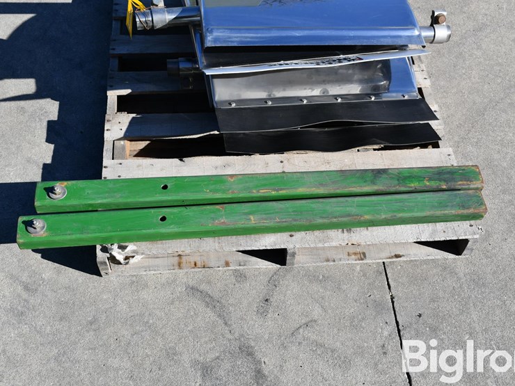 fleet-engineers-2-fenders-and-2-brackets-image-9