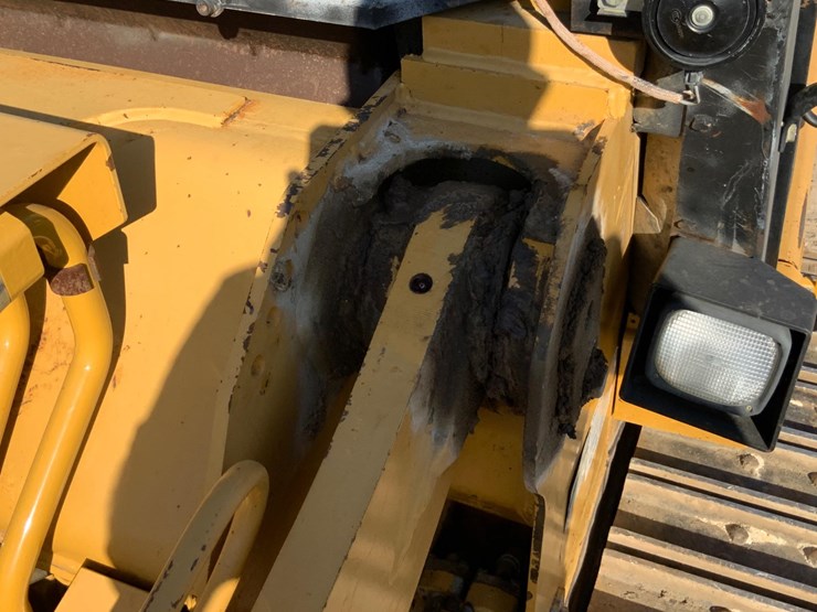 2005-caterpillar-963c-image-11