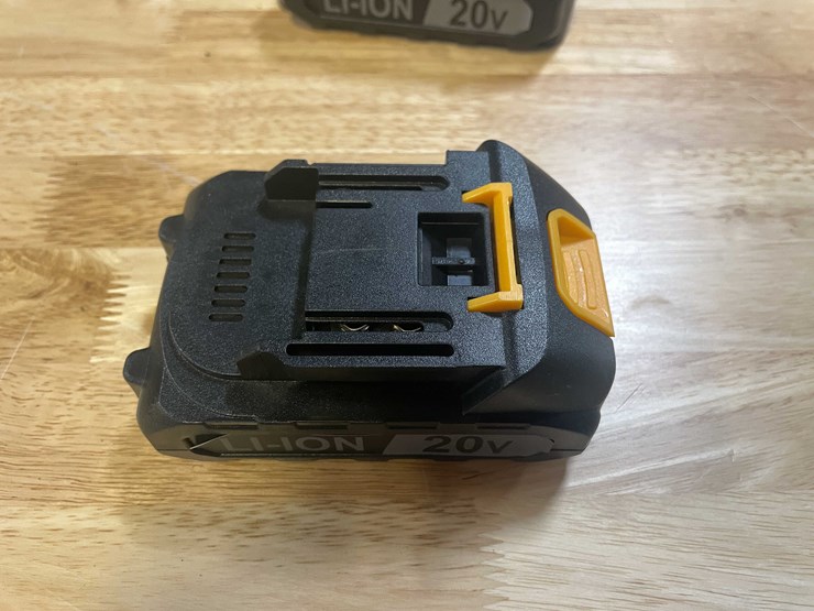 #2040-•-dewalt-style-20v-mini-cordless-chainsaw-kit-with-(2)-batteries,-charger,-and-case-(pr12)-image-15