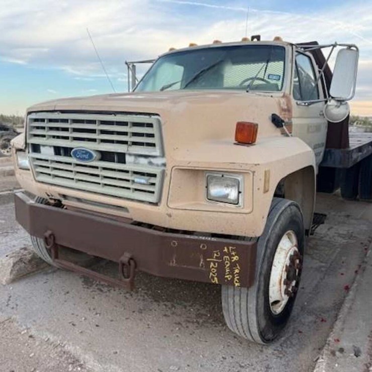 1991 FORD F800