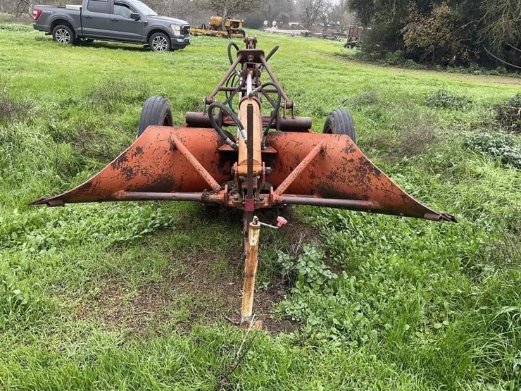 (offsite)-yonkers-johnson-400a-pull-v-ditcher-image-4