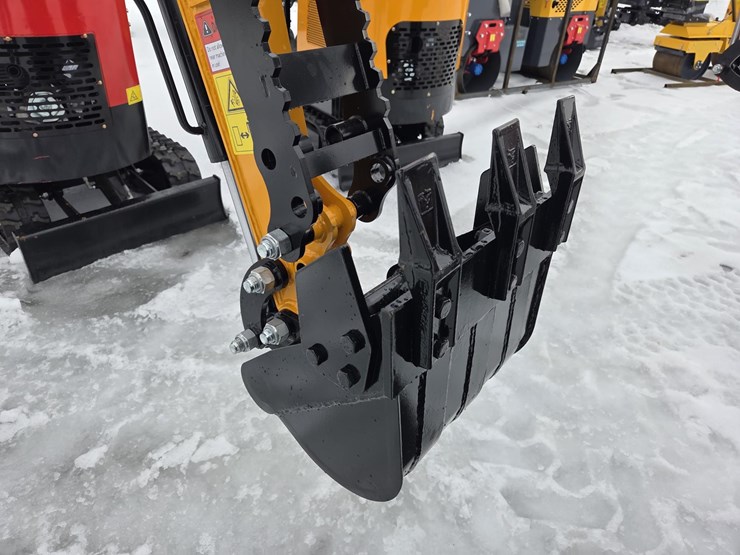 #2188-•-unused-future-ft15-mini-excavator-image-9