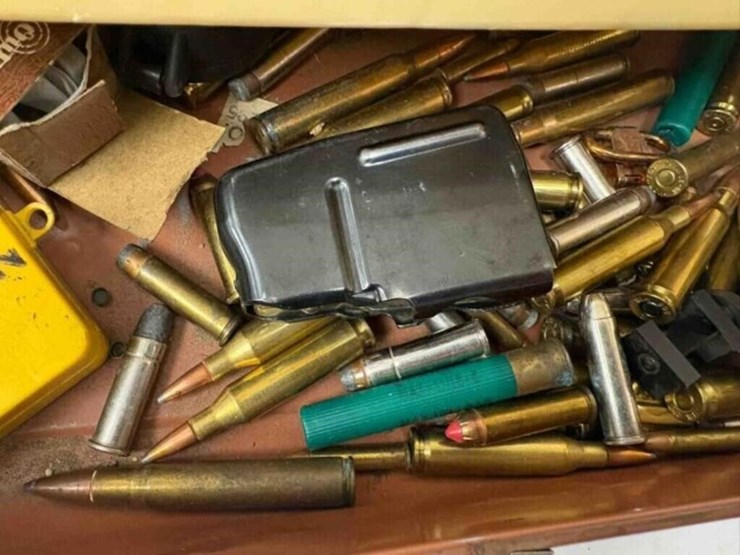 assort.-of-bullets---gun-parts-etc.-image-5