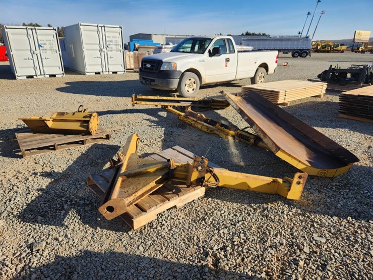 caterpillar-140g-image-3