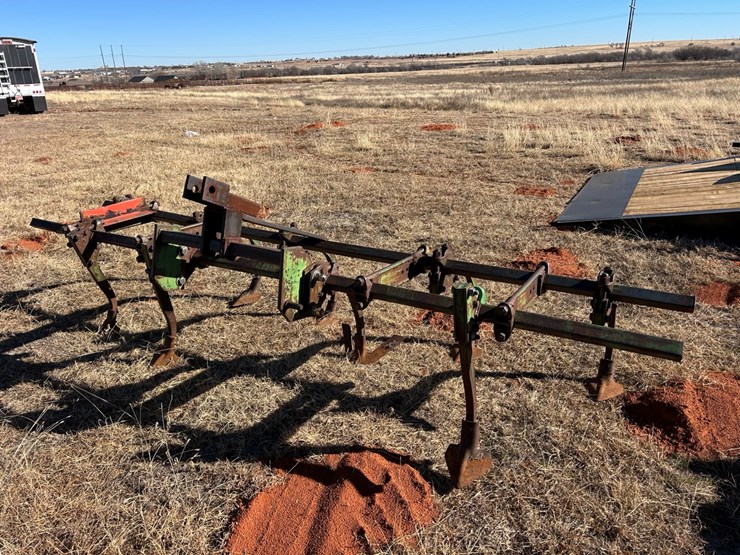 #97-•-john-deere-chisel-image-1